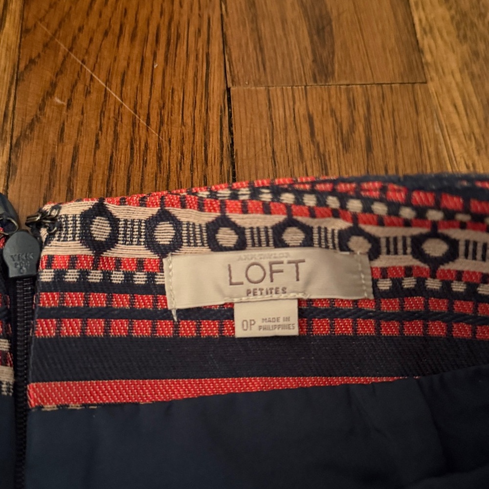 LOFT Patterned Pencil Skirt - Picture 2 of 5